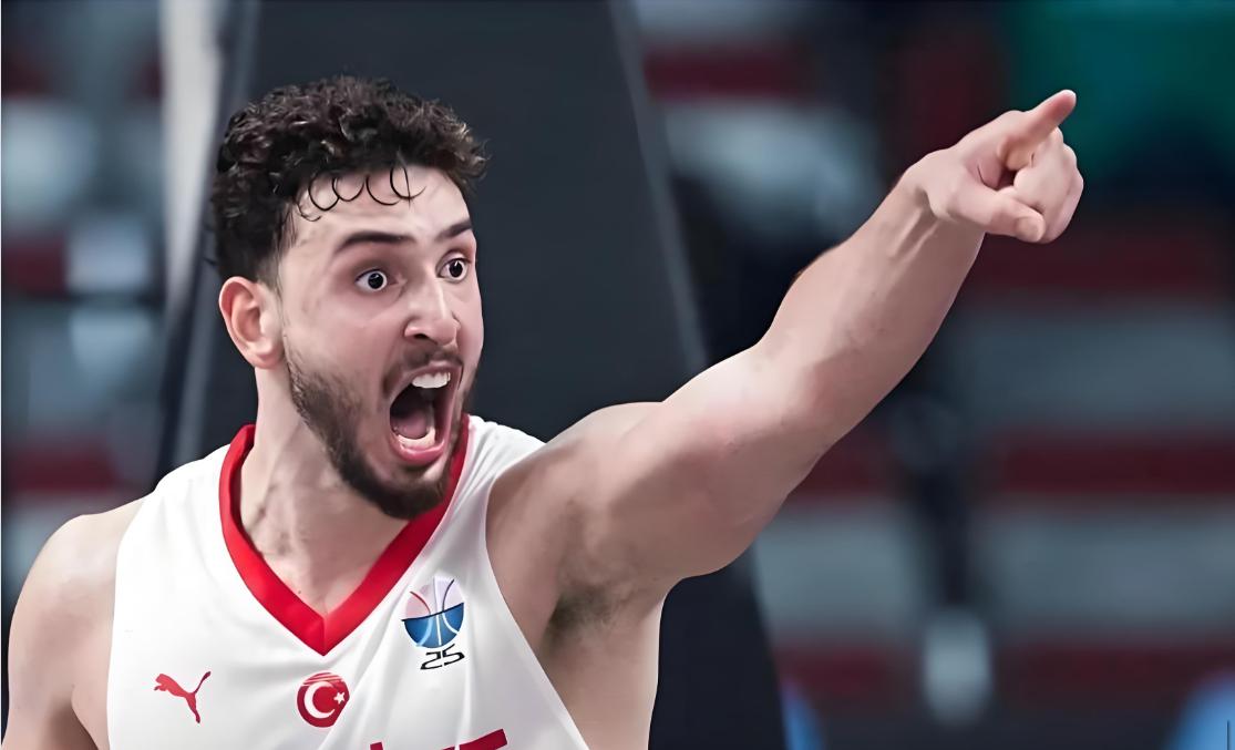 我年纪大了，以后火箭的比赛我不看了，真受不了！
今天火箭输给森林狼了。
原以为上