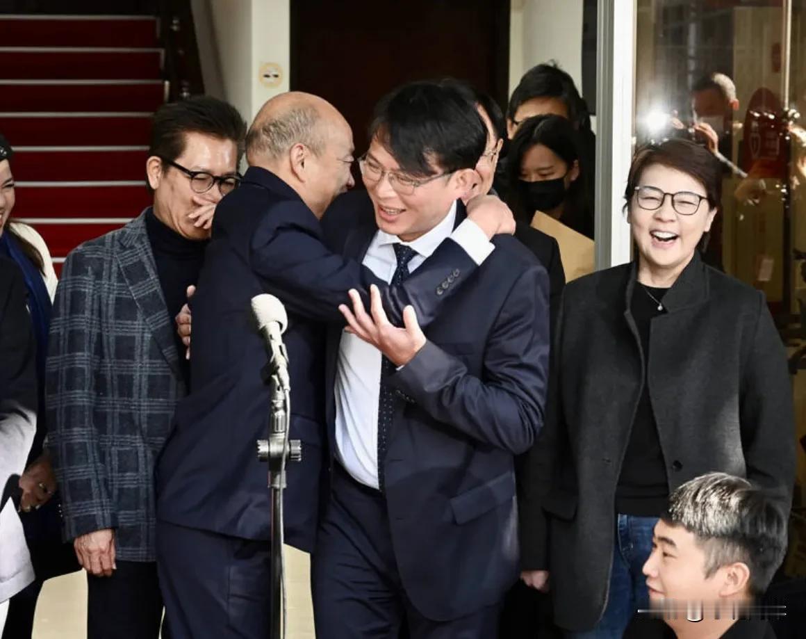针对后天就要举行的台湾省立法机构正副“院长”选举，代表国民党角逐立院龙头的韩国瑜