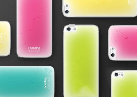 【趣味软绵绵可流动的iPhone保护背贴】这款名为 i pooding 的保护背