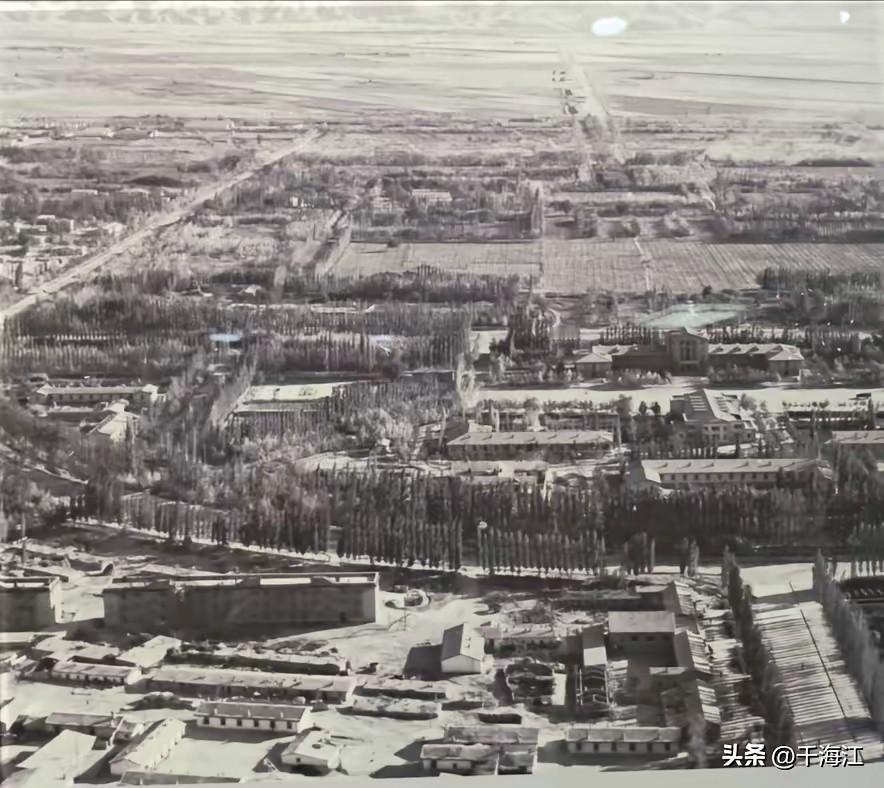 上世纪1991年4月13日，乌鲁木齐市委作出决定。全市在“创建文明城市，做文明礼