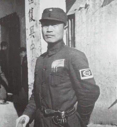 杜聿明和郭汝瑰有什么争执？
杜聿明和郭汝瑰之间严格说不是私人恩怨，而是前线指挥官