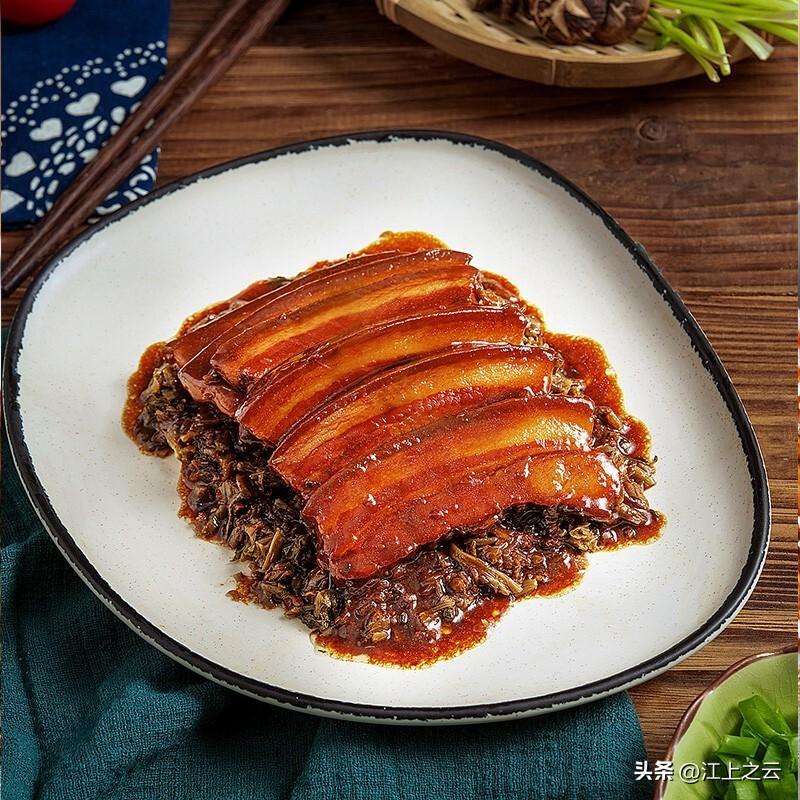 为啥预制菜一边被骂贵，一边被悄悄端上餐桌？
 
打开外卖软件，30分钟内送到手的