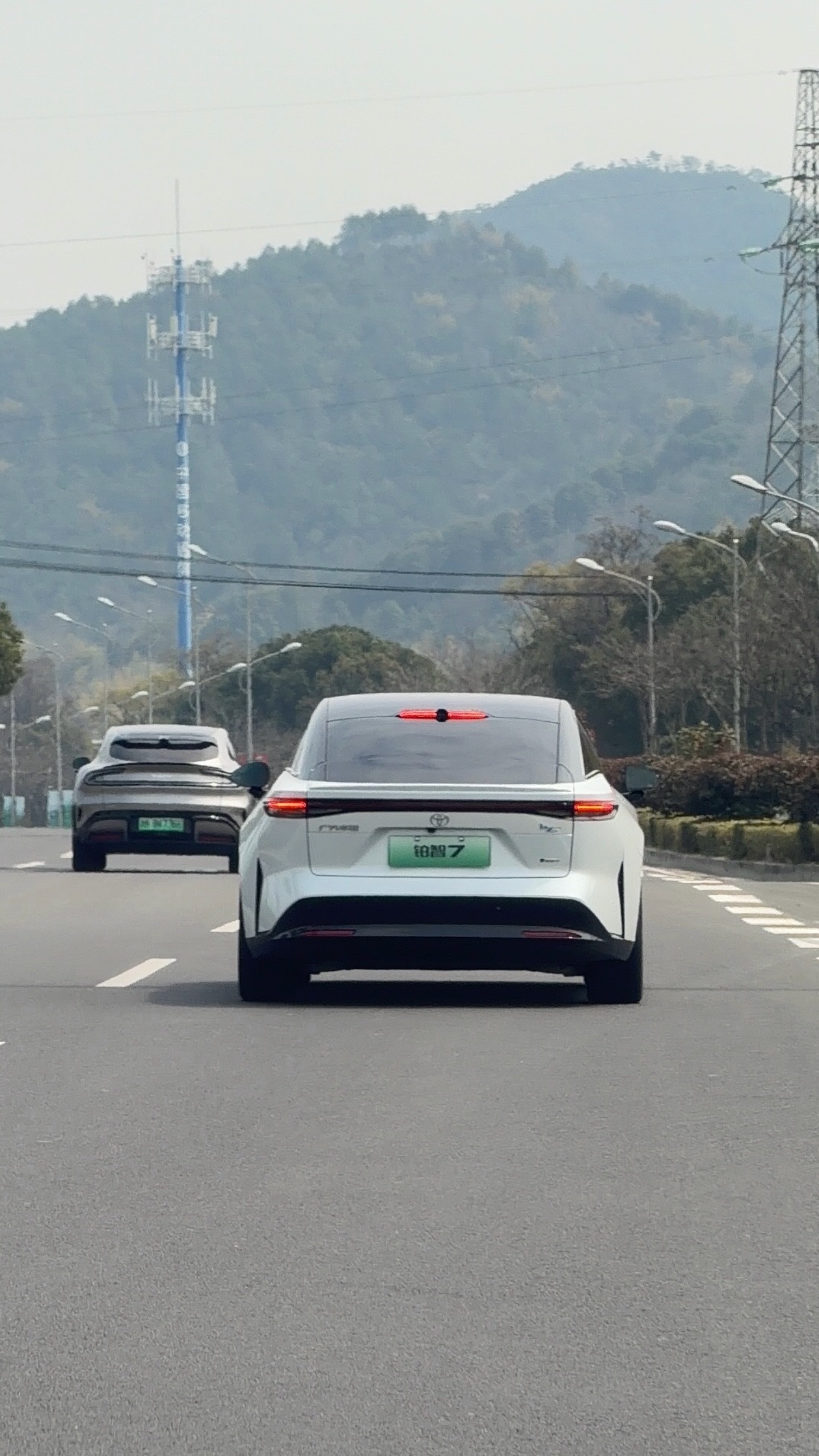 提前偶遇了铂智7 下午细细品鉴一下鸿蒙座舱大v聊车