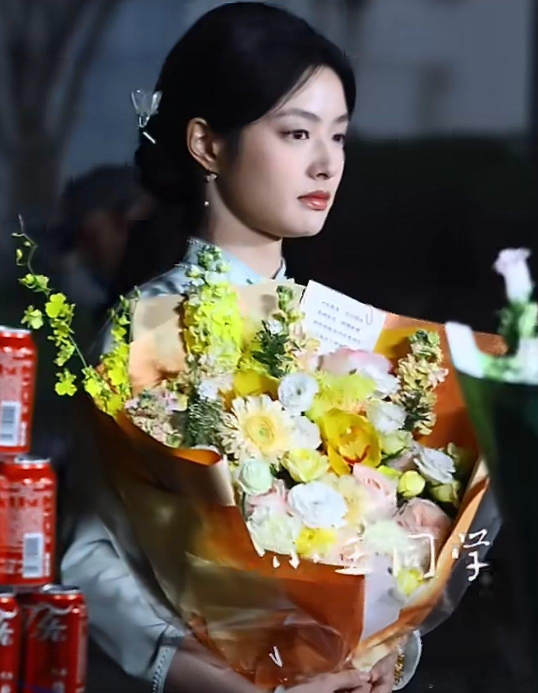 徐若晗的玉簟秋今天杀青路透   徐若晗叶平君杀青快乐期待新角色 