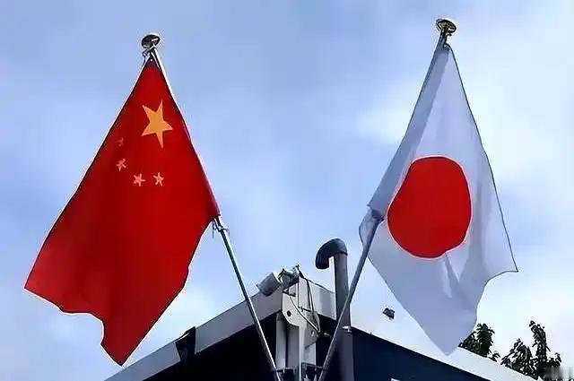 在中日对峙的今天，日本社会一个现象却是让人为此而不寒而栗，超过半数的日本公民表示