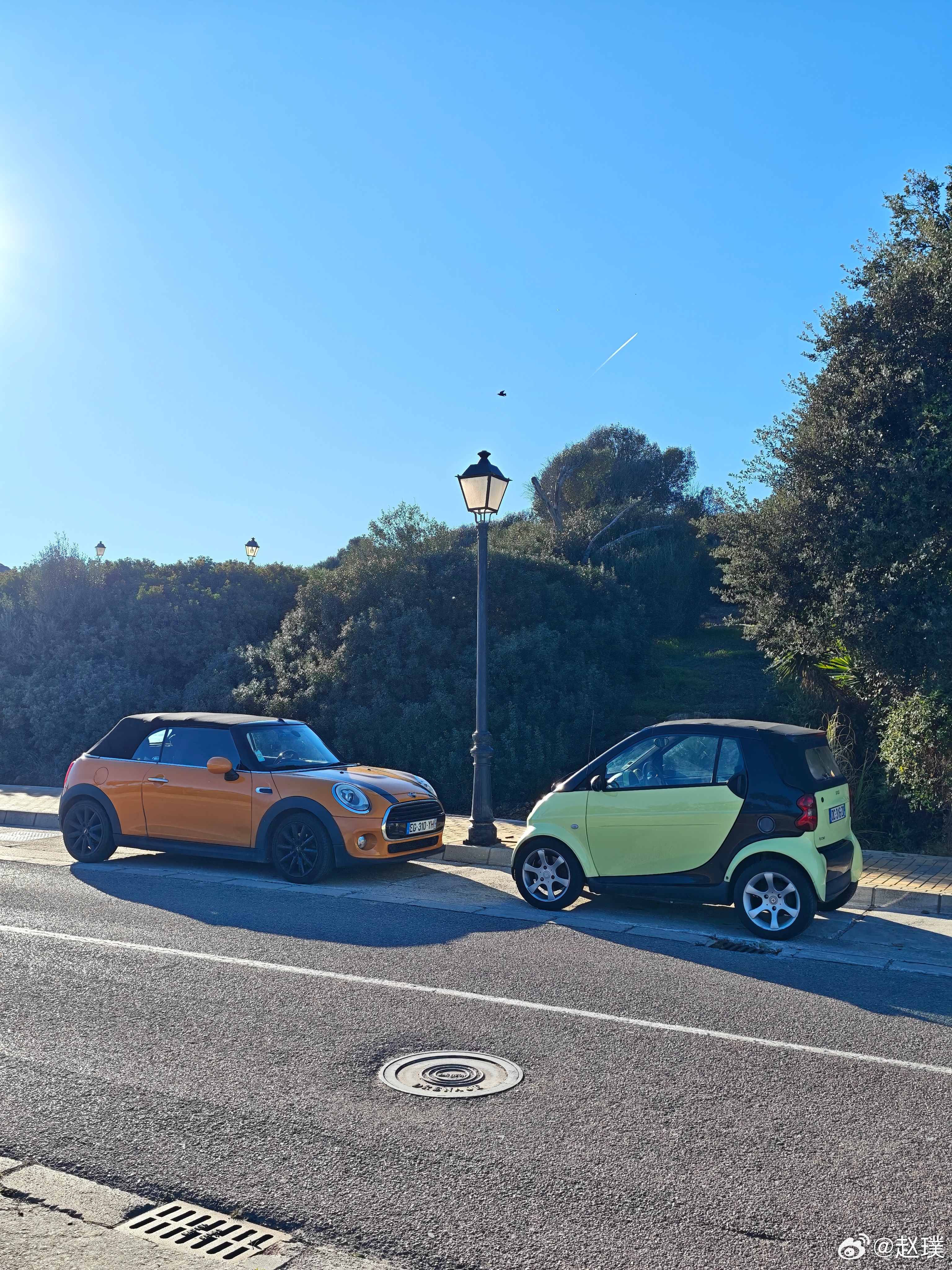 曾经一对欢喜冤家，如今也各走各路了。而且一个冷知识：这俩品牌的名字，一个厂家要求