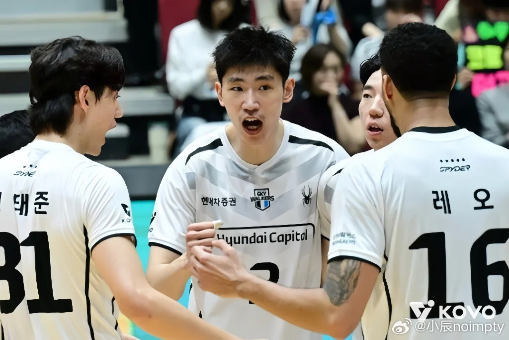 排球[超话]  [相爱]江川x大田三星（3局）18分[相爱]进攻：18扣15中1