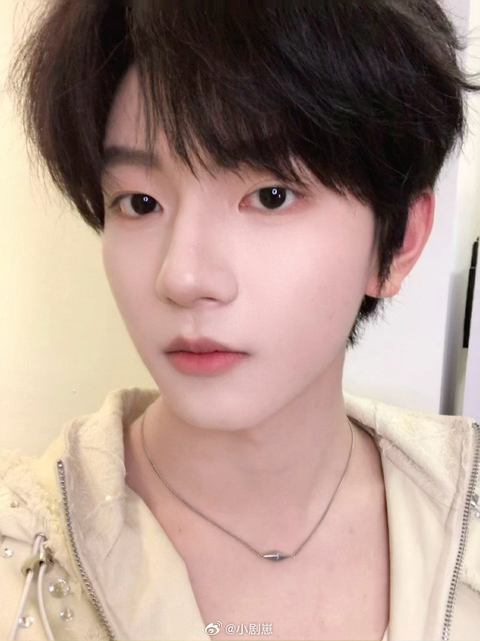 穆祉丞用尽全力捍卫TF家族荣耀 穆祉丞为了TF家族荣耀全力拼抢，态度特别真诚，还