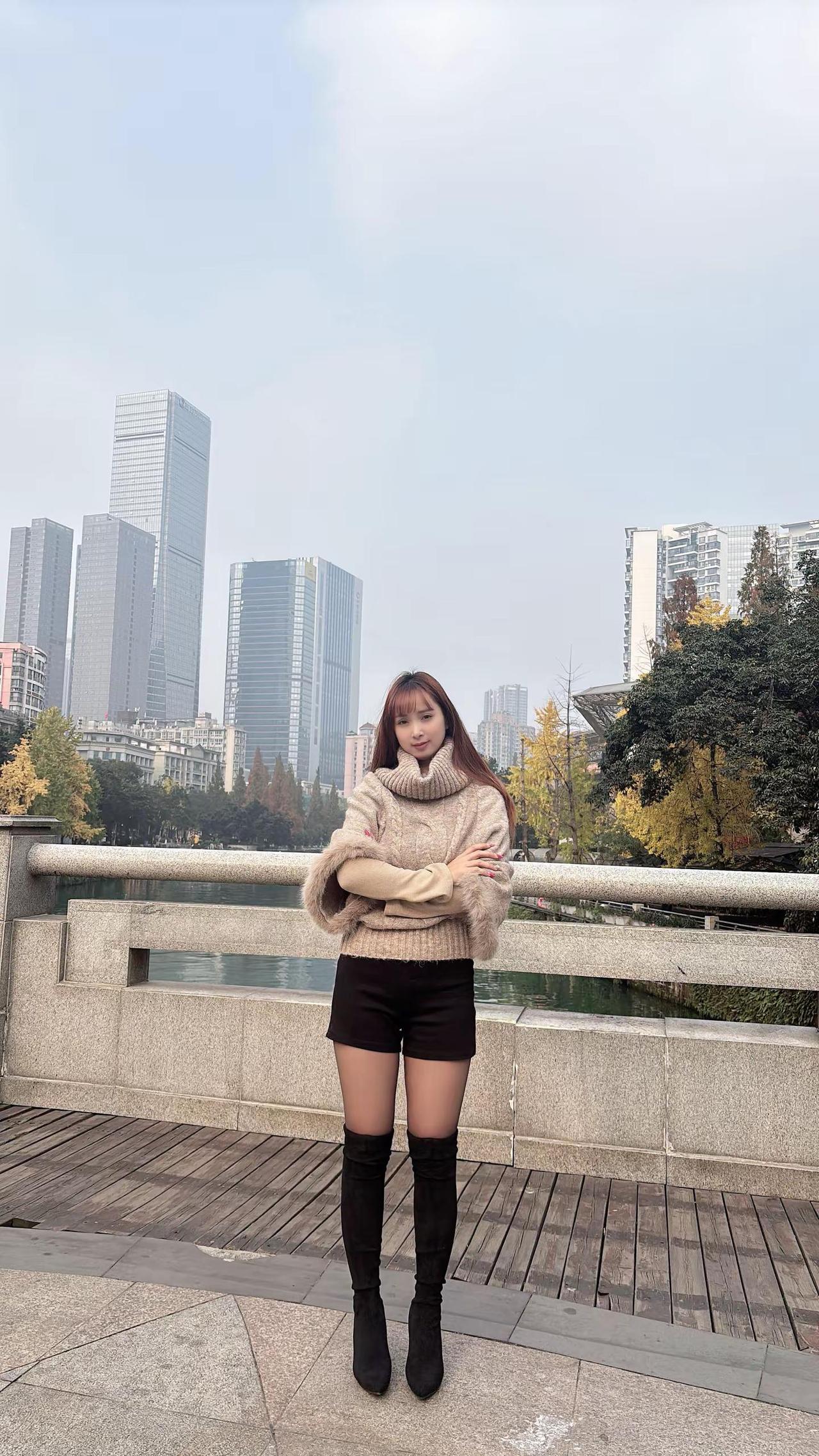 我爱钱，但我并不物质！我爱人，但我并不廉价！我真诚，但我并不傻！我没有权利让身边