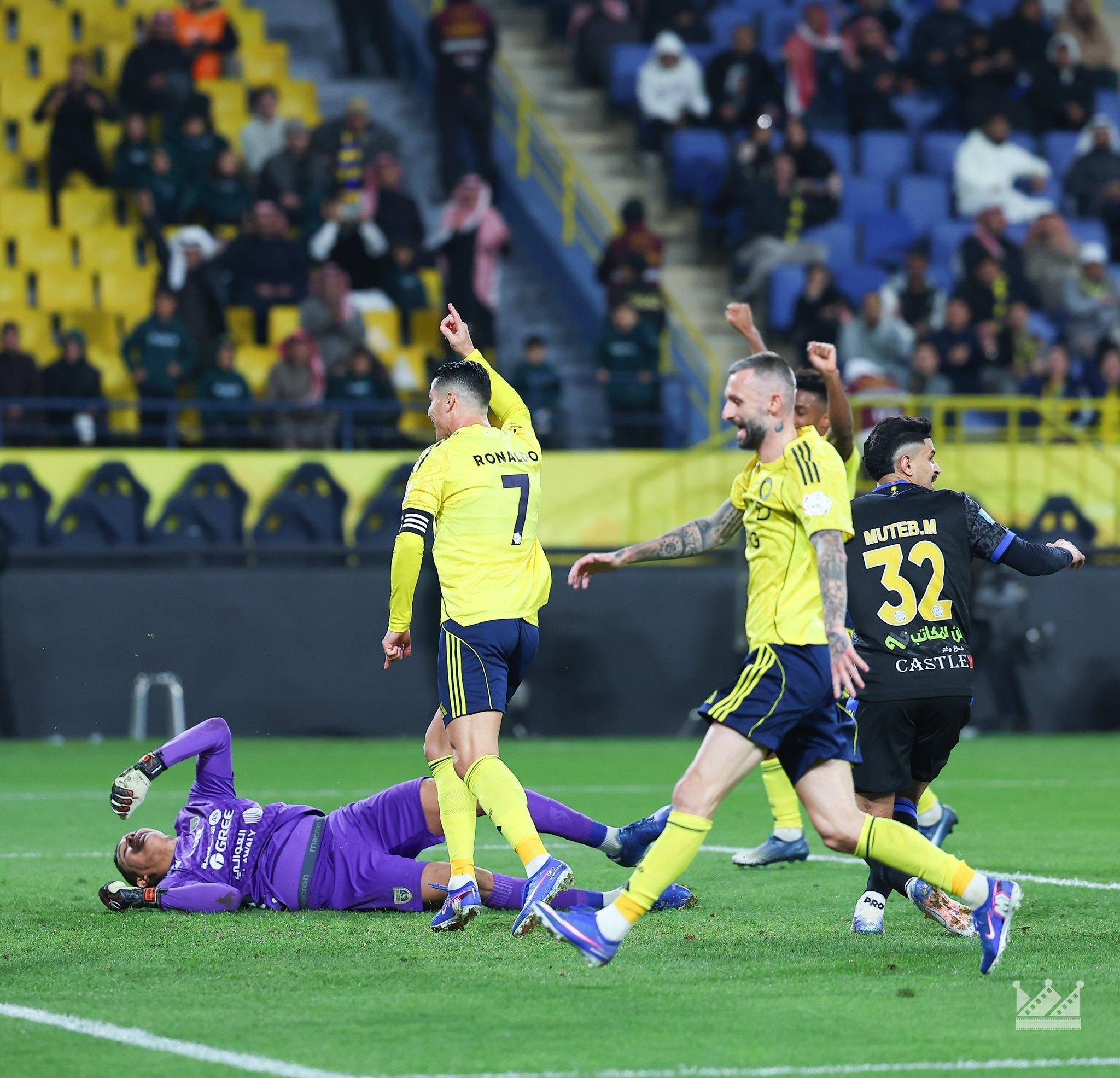 C罗利雅得胜利vs布赖代合作c罗 小胜1球，拽别人胡子一虬