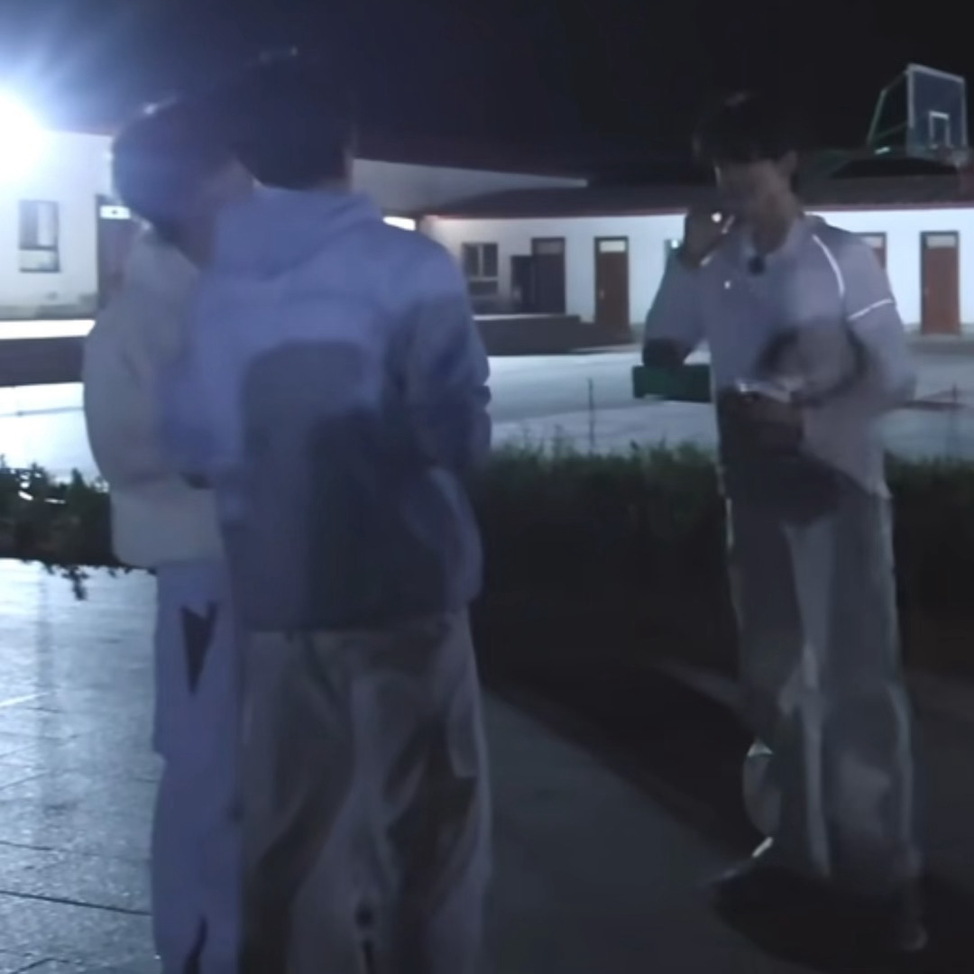 这里还在孔雀开屏