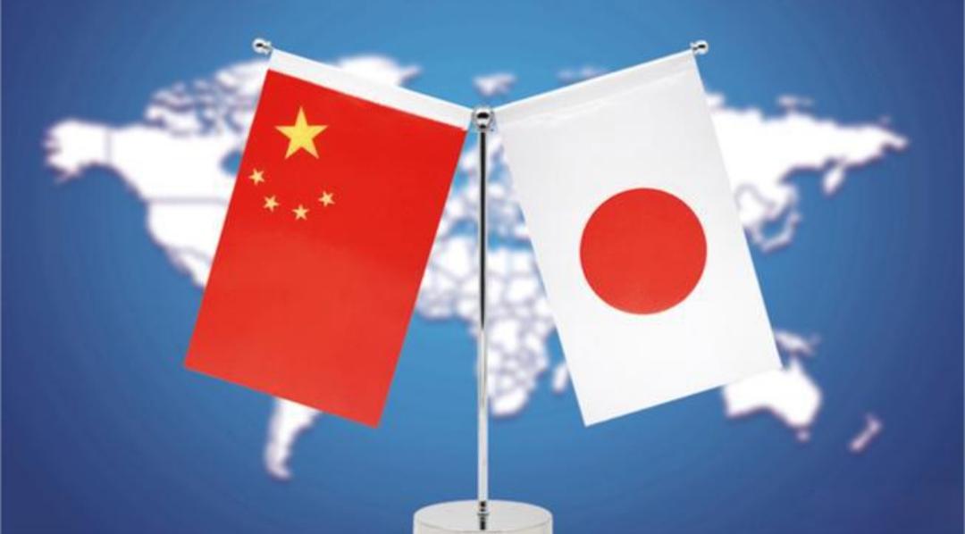 日本宣布中日关系降级，中国网友说：“埃及吧降不降”！
今天，日本外务相茂木敏充在