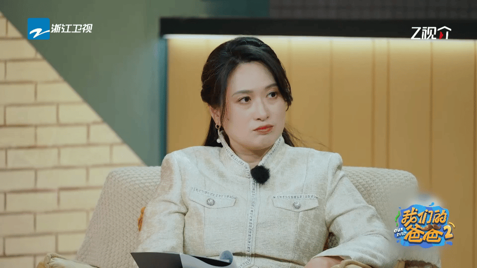 李嘉格女儿认可新男友 单亲妈妈重组家庭最难得的，就是孩子真心接纳。李嘉格在我们的