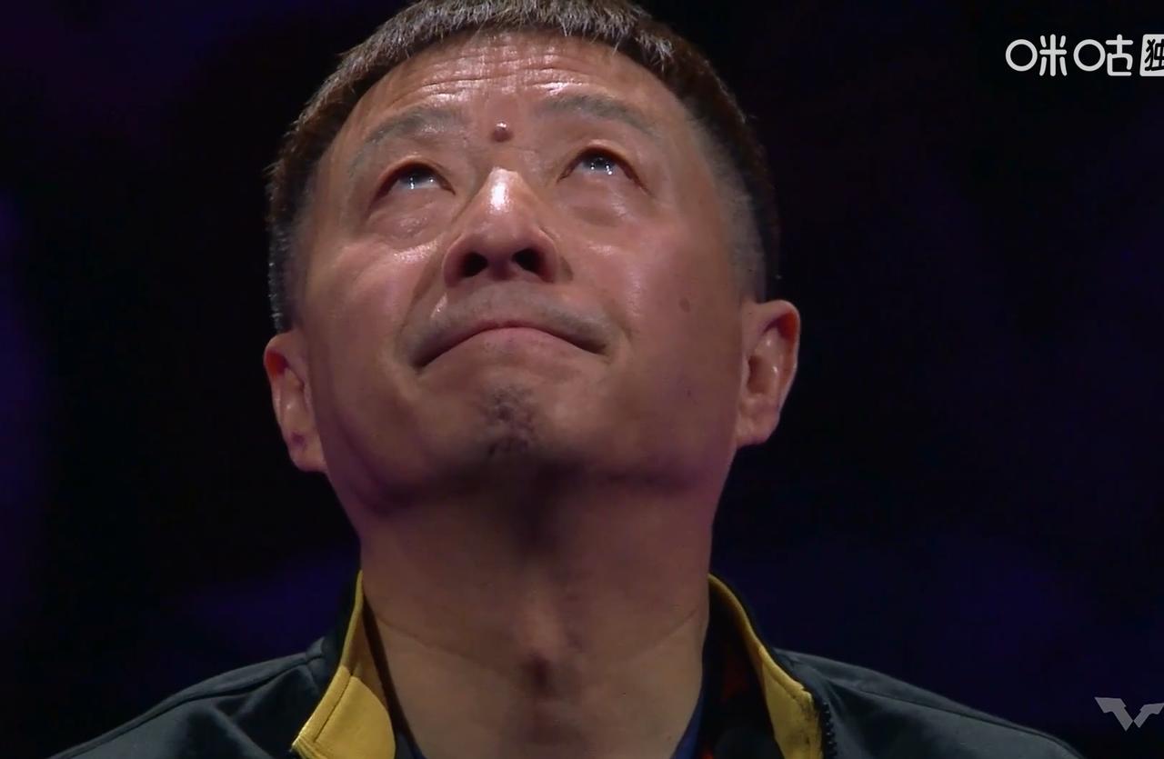 英雄迟暮，朱雨玲身体已经透支，却还是输给了年轻的申裕斌！

第一局朱雨玲15:1