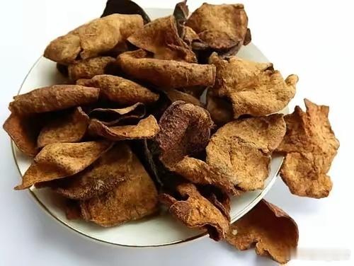 陈皮是理气的，香附才是行气的，别弄混了​​陈皮能理气，可它更偏向于化解脾胃里的气