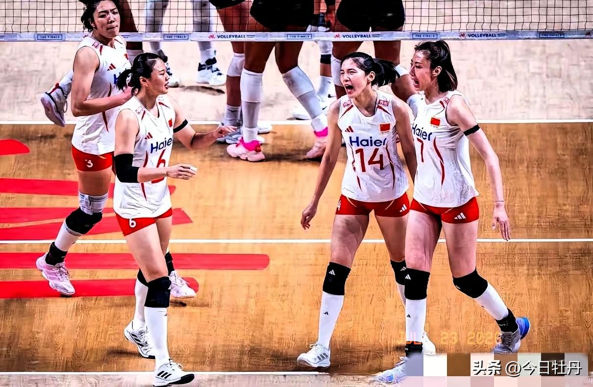 中国女排3-2逆转美国队，赛后球员评分，刁琳宇最佳，2人不及格
​女排世联赛总决