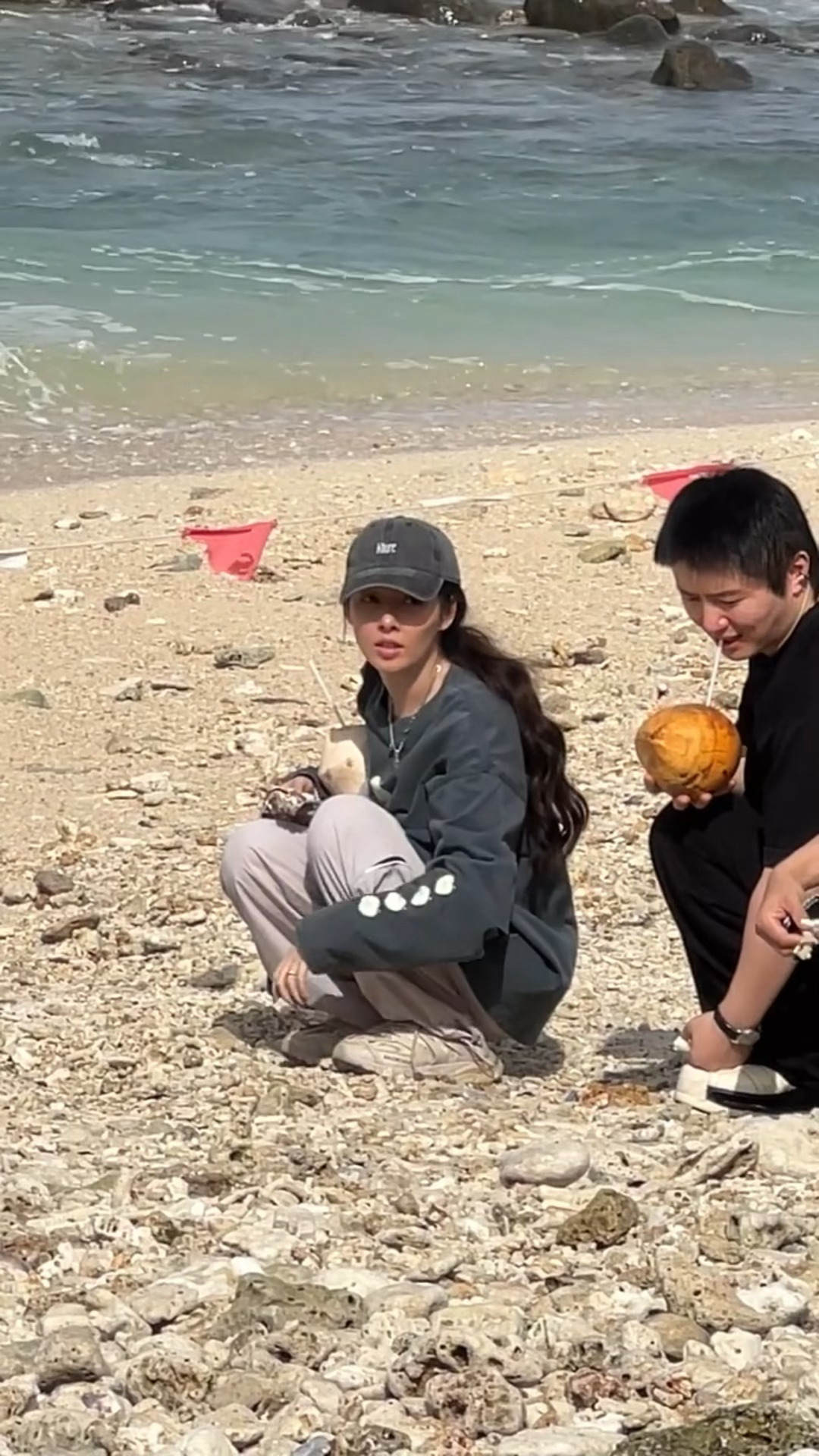 拜那南湘路人手机里素素的也好漂亮的郭碧婷！！蜈支洲岛偶遇郭碧婷郭碧婷四十岁跟二十