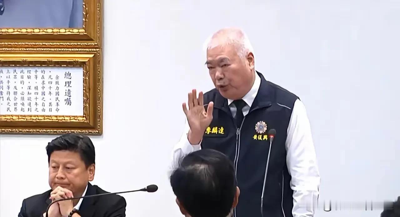 季麟连的发言导致局面失控，再次印证了郑丽文政令不出八德路的局面。聊湾区看世界的观
