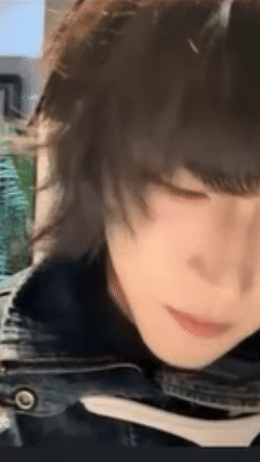 小华晨宇紧张到跑调声鸣远扬 何亦可这实力绝了！紧张跑调不影响发挥，《听海》深情演