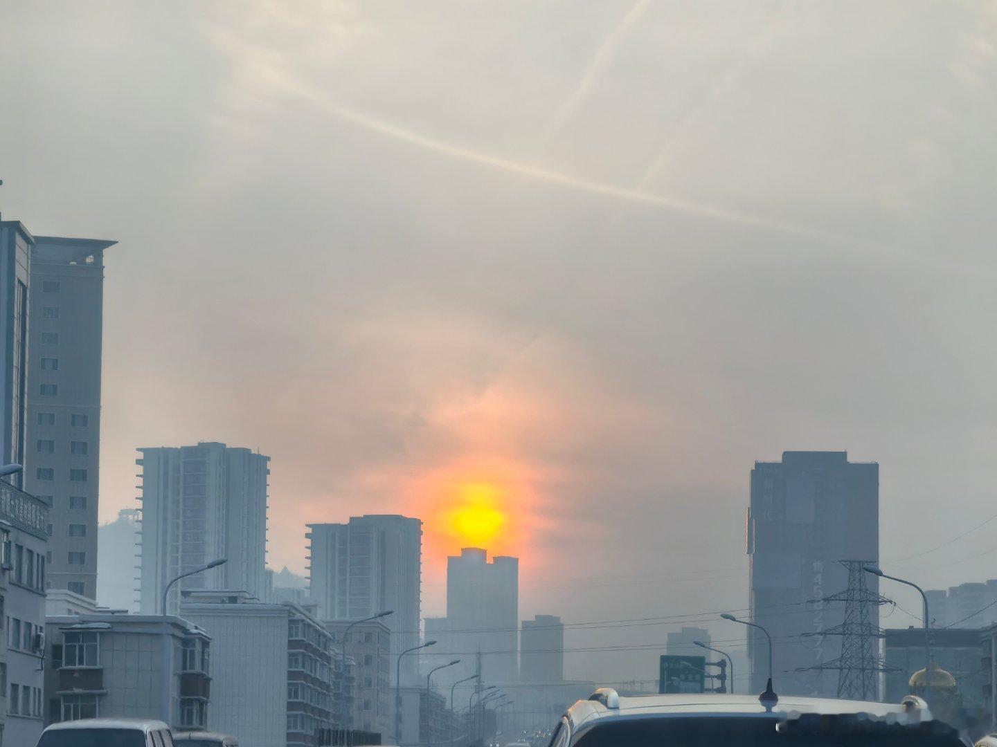 早安 𝒈𝒆𝒕 𝒖𝒑 𝒆𝒂𝒓𝒍𝒚 ⏰ ⁾⁾“起床，去上我那富不