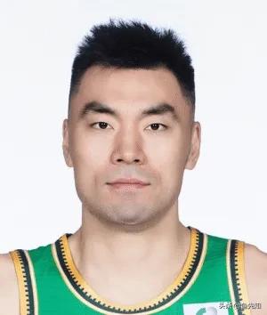 家有一老，如有一宝啊。今晚辽宁队这场胜利，是李晓旭献给辽宁球迷的，12分6篮板，