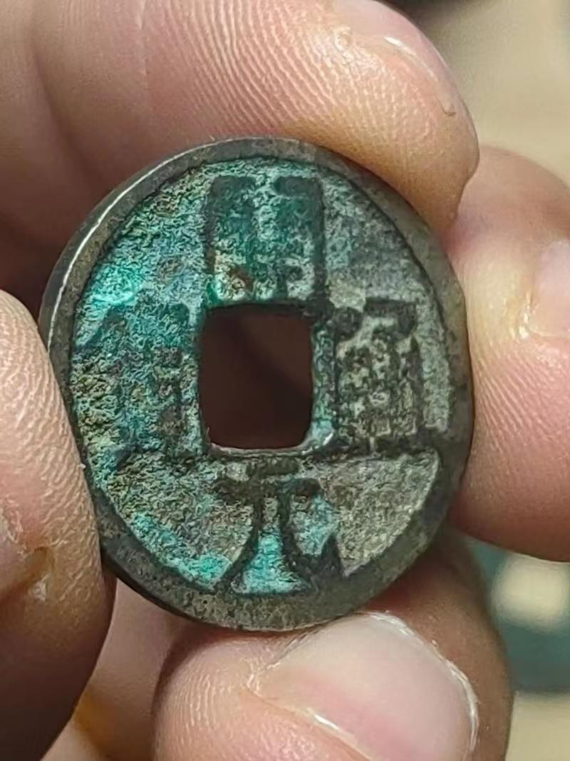 你还会背小学课本里的悯农诗二首吗。
锄禾日当午，汗滴禾下土，谁知盘中餐，粒粒皆辛