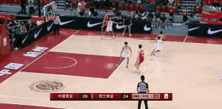 中国男篮巨星杨瀚森真是太嚣张了！在今天进行的中国男篮和荷兰男篮的友谊赛中，当时比
