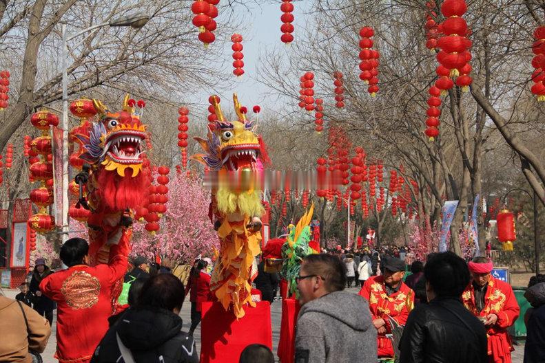 太原庙会时隔七年再次回归   太原庙会   正月初一到十五，以“中国年·民俗味”