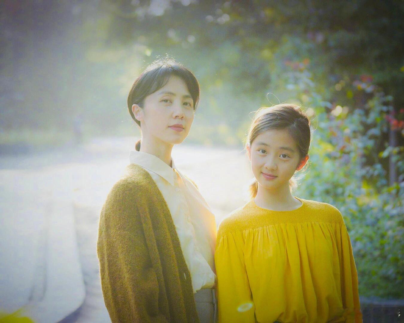 黄多多近照 简直克隆版，这个颜值很难不羡慕.别人家的孩子[憧憬] 