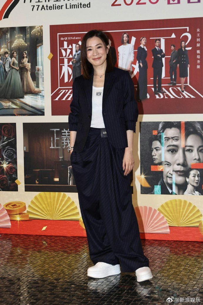 佘诗曼回应让TVB转亏为盈佘诗曼 功劳不止我一个 据港媒，昨日出席活动，回应《新