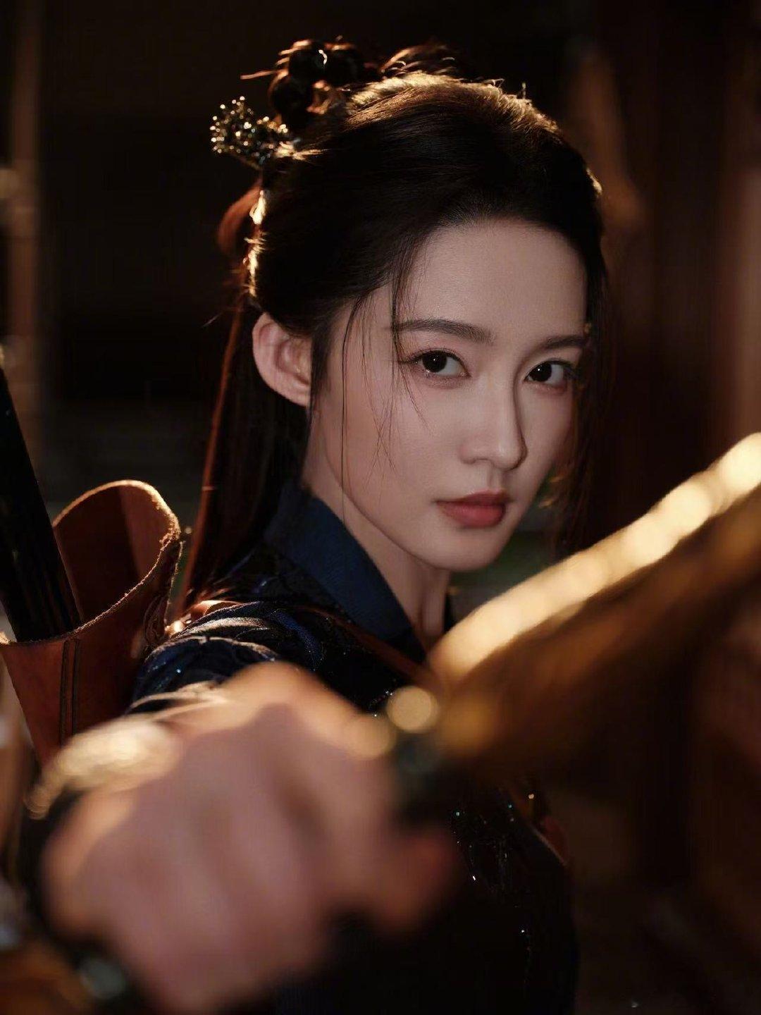 李沁射手MVP结算画面 她的气场像女将军般强大，一句谁敢再上前一步试试，瞬间压住