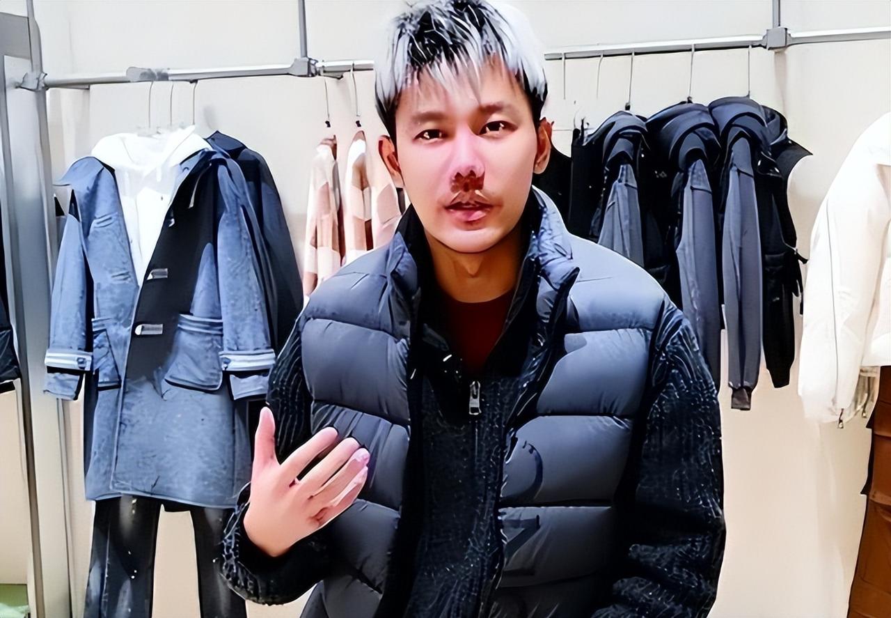 清北精英，被百亿豪门压得抬不起头，只能成取精生子工具人。
 
在刘光耀的故事中，