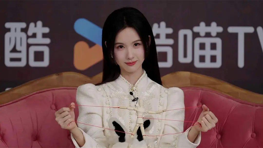 嘟嘟资源越来越好，怎么演技反倒很拉胯？ 