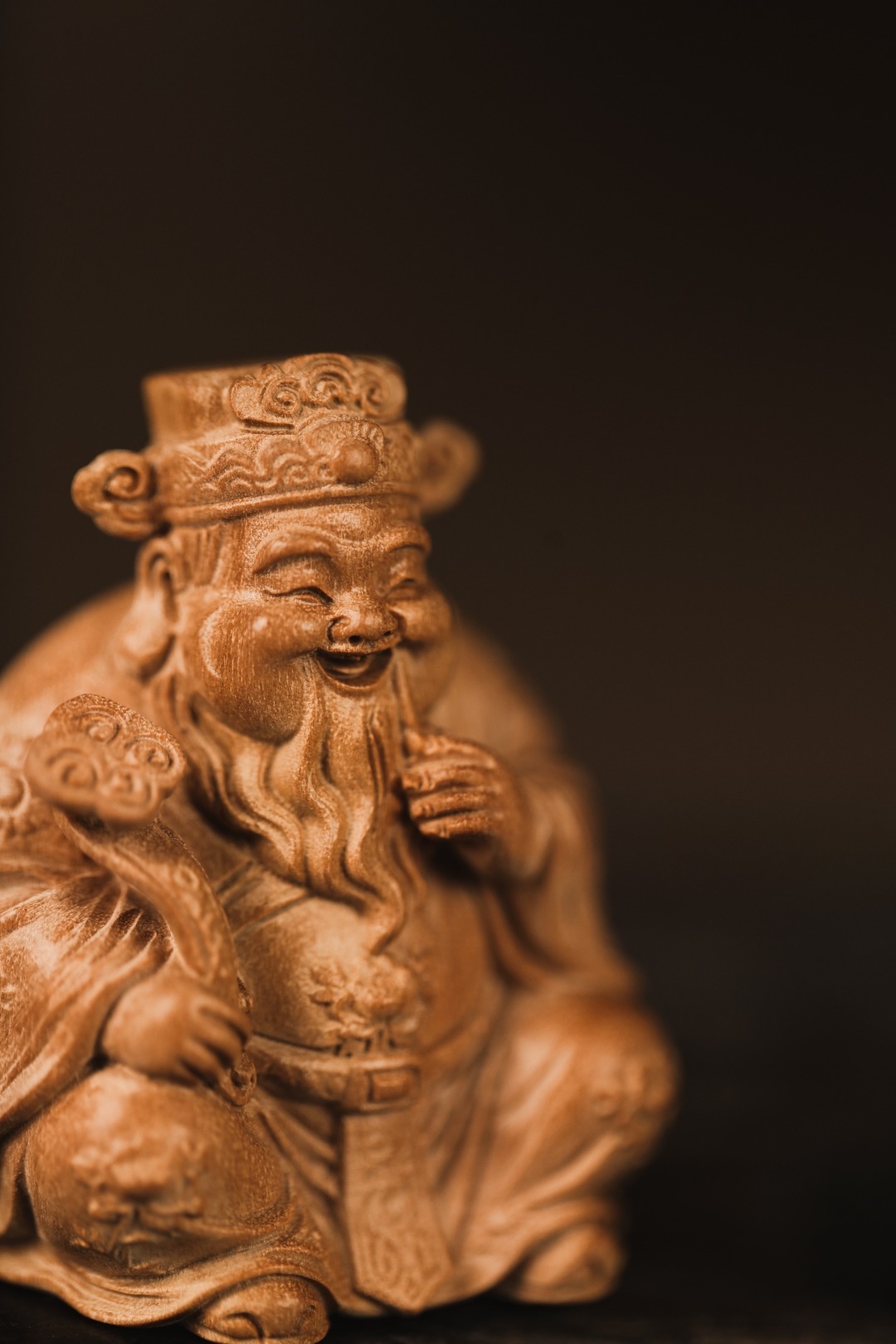 老山檀香 | 如意·财神爷料质细腻，财神开脸慈祥喜乐，面如满月，颜貌舒泰，品相圆