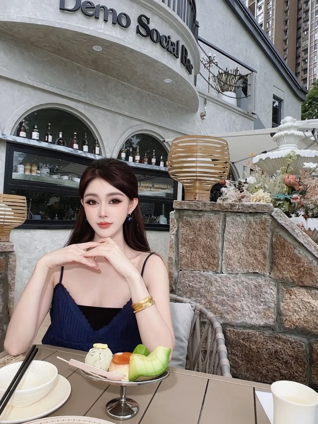 知一人，只一人，止一人。钟一人，忠一人，终一人