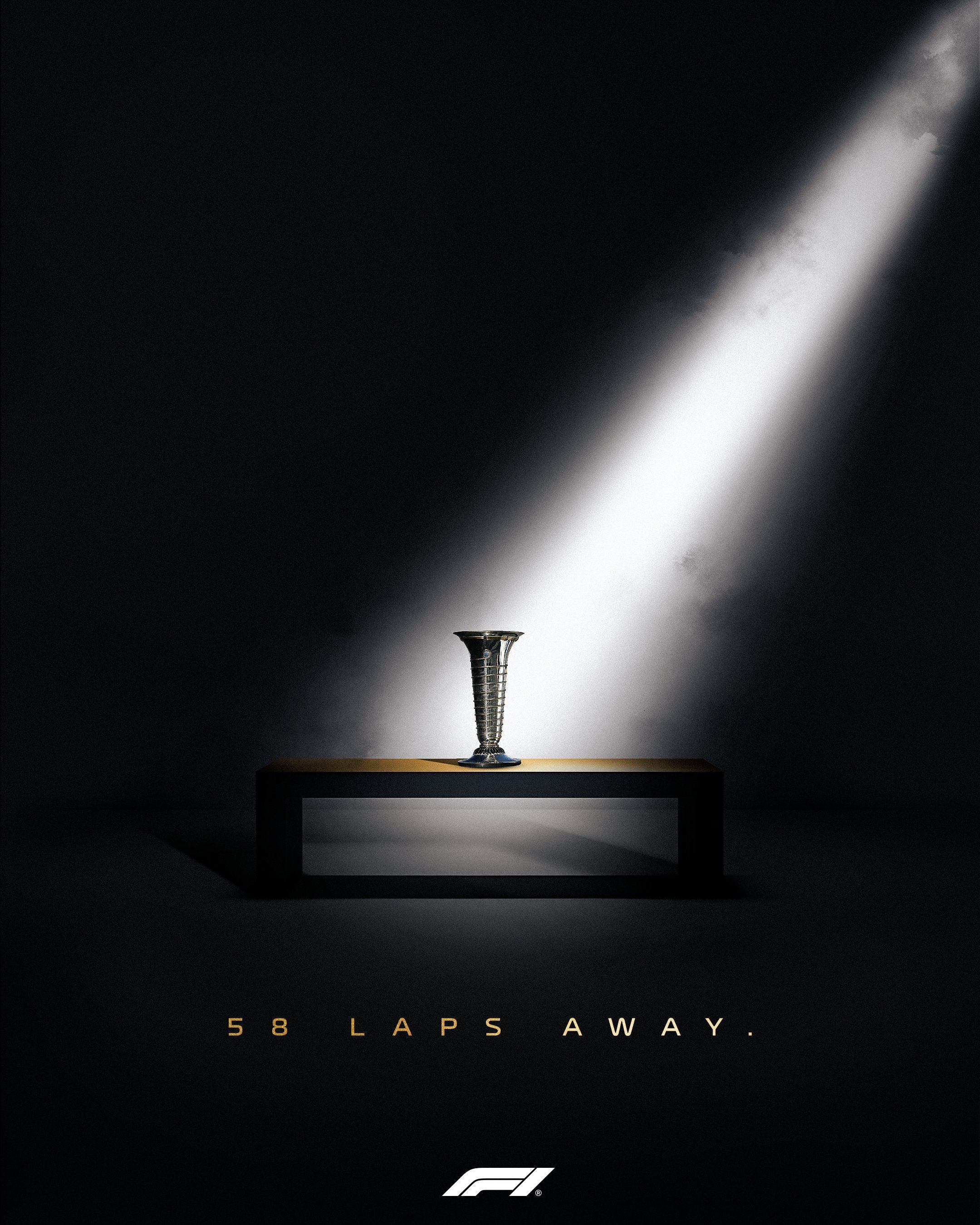 2025赛季F1大奖赛只剩最后的58圈，诺里斯、维斯塔潘和皮亚斯特里都有机会争夺