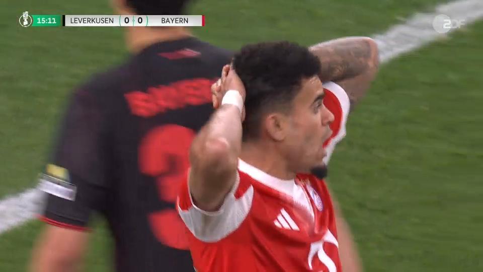 🚨15分鐘，路易斯·迪亞茲非常精彩的射門，被弗萊肯撲出🔥🔥🔥 