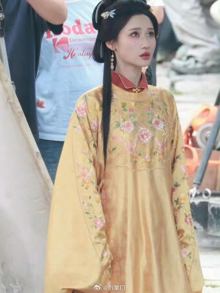 何宣林万花世界杀青了 何宣林万花世界戏份 啊这啊这，有点尴尬了啊！！没想到何宣林