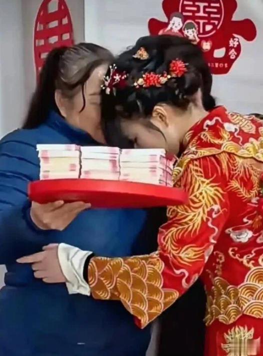 真是自愧不如啊！女儿36岁头婚，彩礼给了18.8w，一套全款房，婚礼在村里举办，