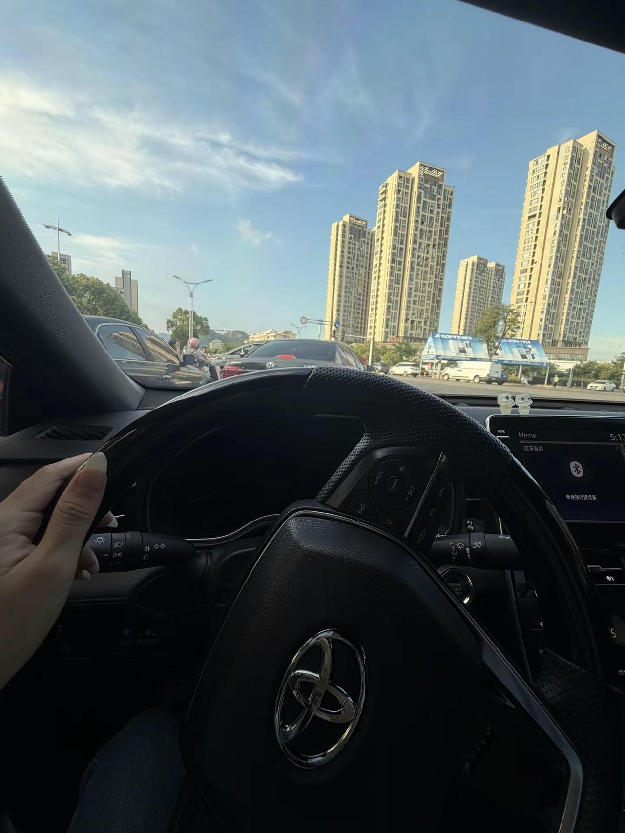 这个社会，有良心的人越来少了，特别，是在婚姻里。这世界满是薄凉与算计。今天刷到朱