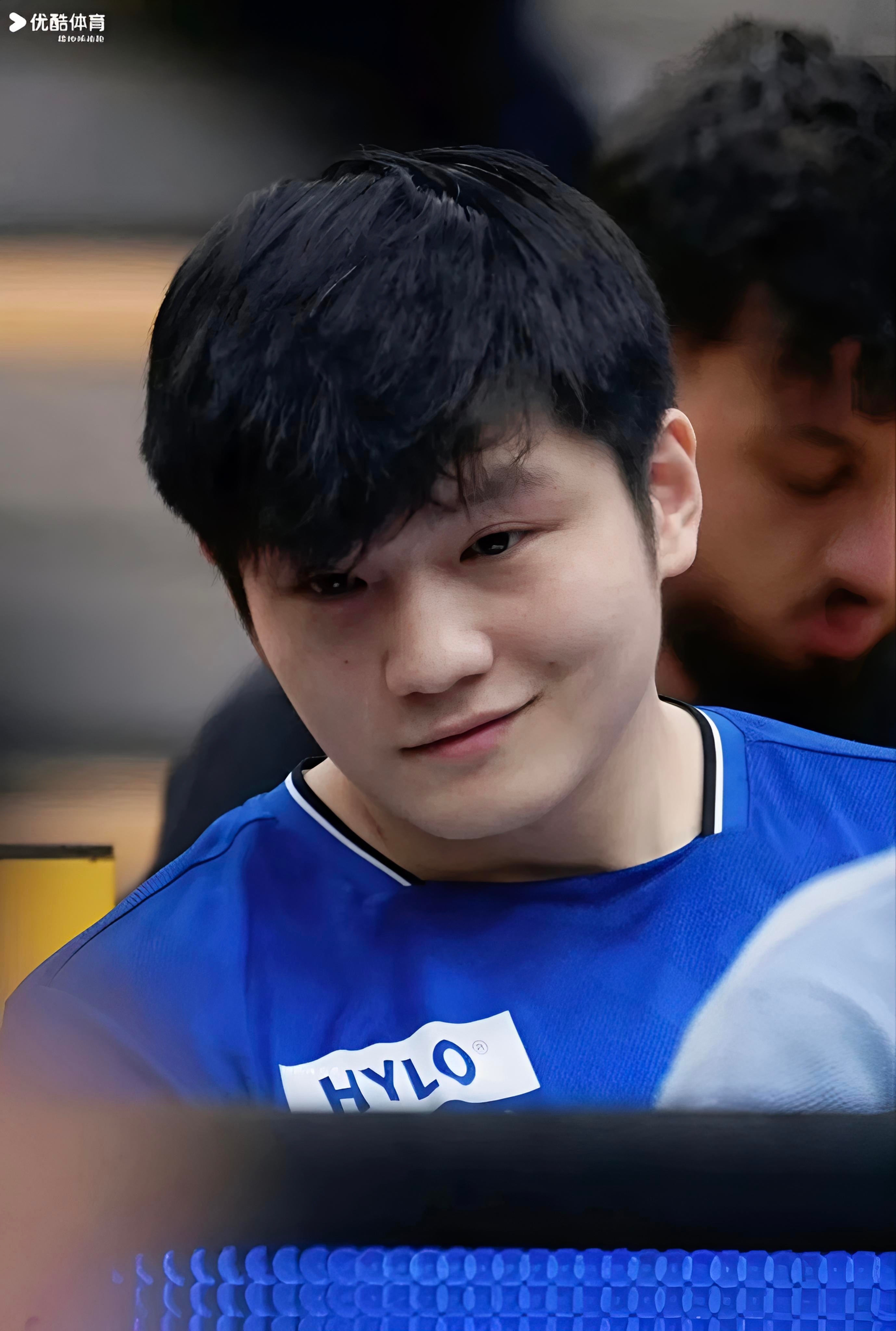 樊振东的这一帧定格太传神了。我懂 