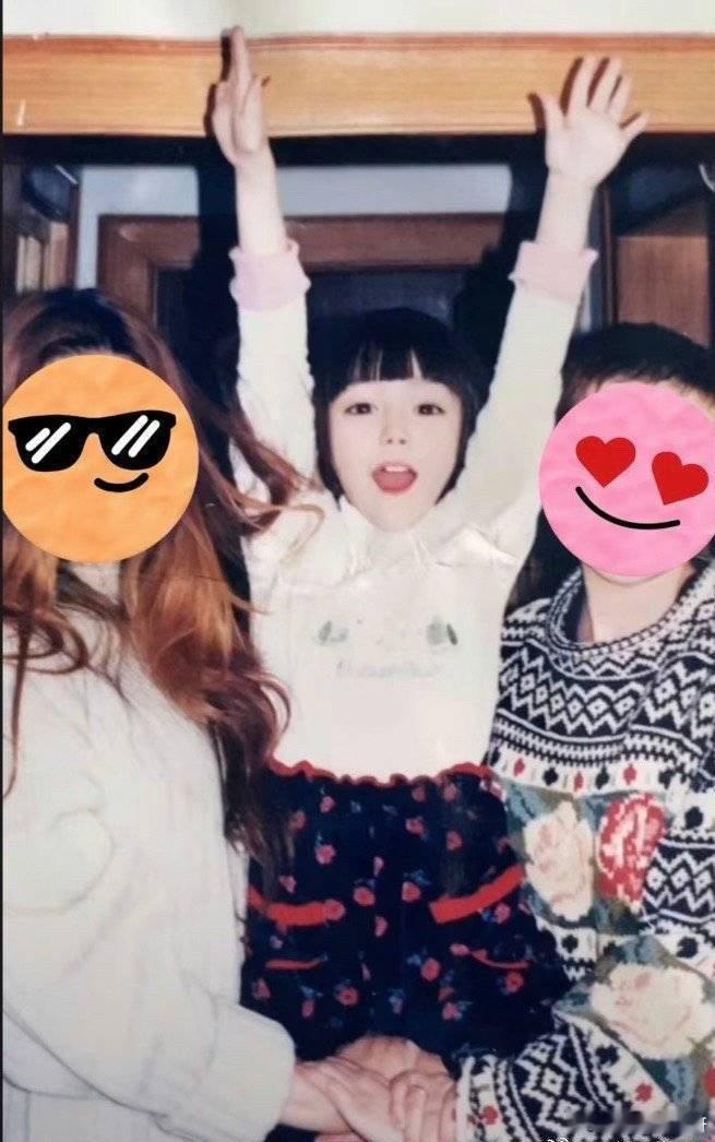 #迪丽热巴妈妈想再养育一遍她#原来，美女是小时候就美起来的 ​​​