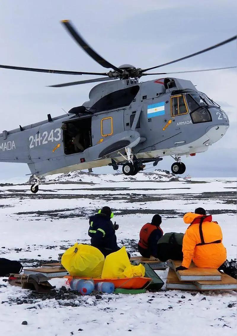 核心事件速览（2025.6–2026.2）
 
- 威廉·尼尔·麦卡斯兰（美国空