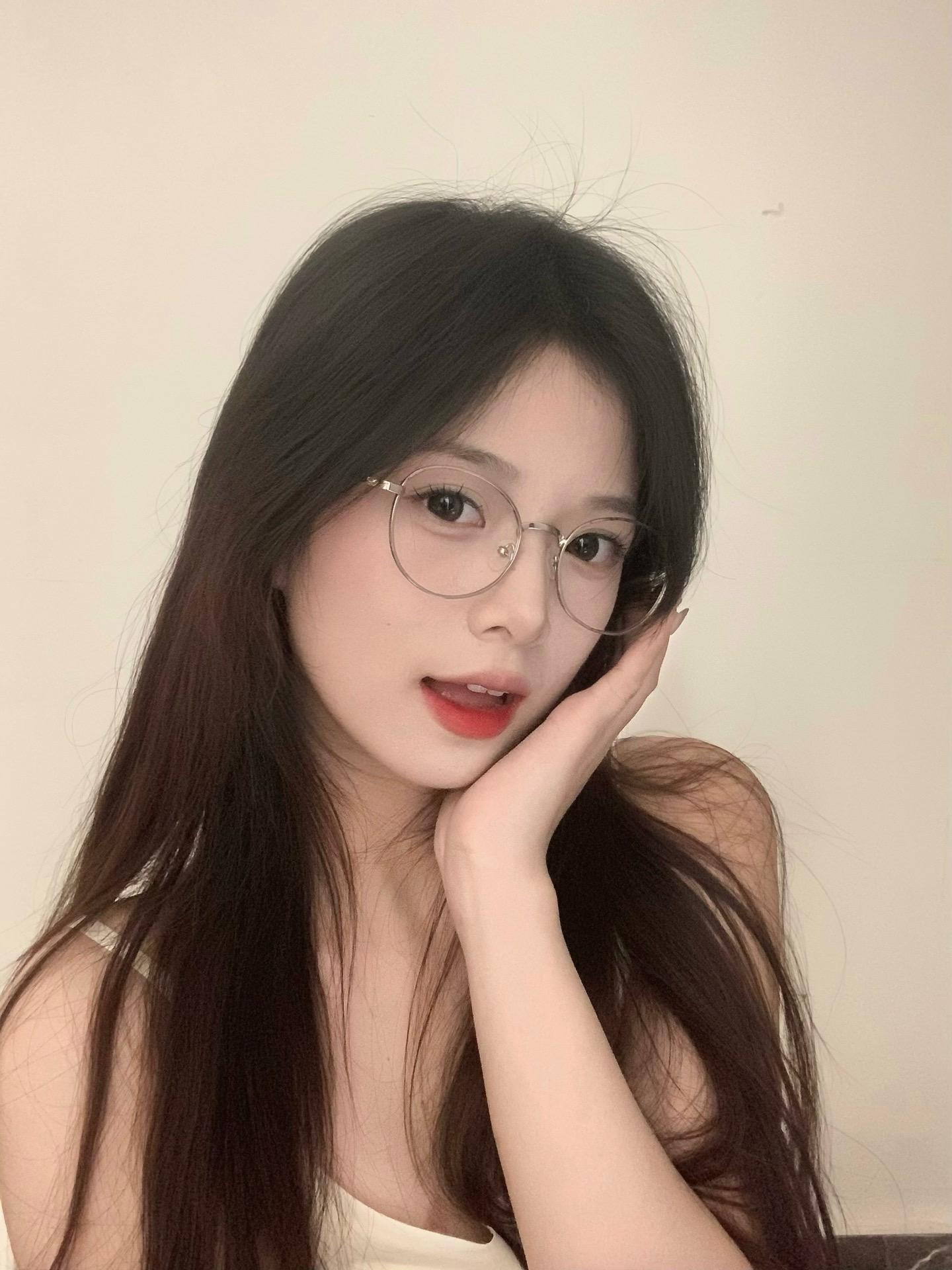 久违的戴一下眼镜叭