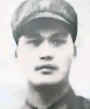 1979年，郑宏余被七八名越军包围，越军见他只有一个人，就喊话让他投降，郑宏余听