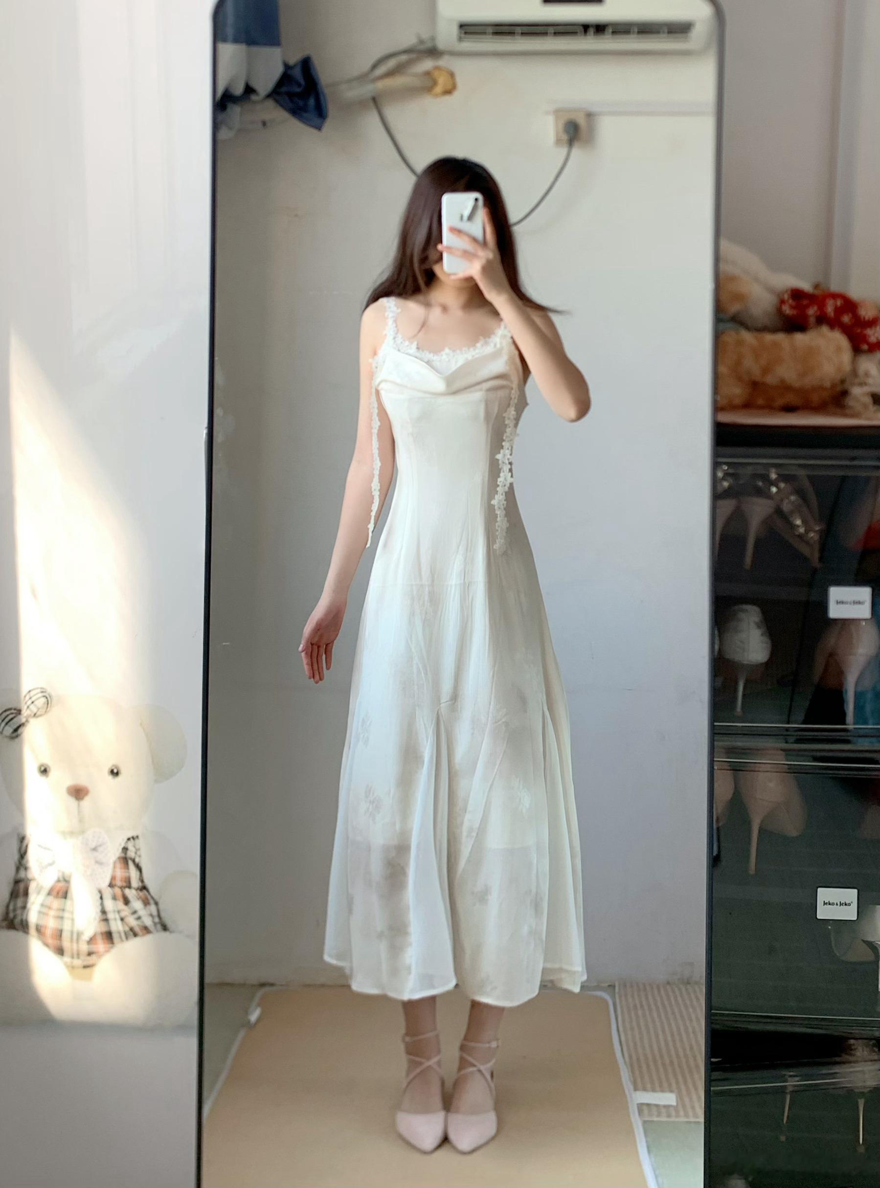 我选的都是非常适合我的裙子👗[doge]哪一个更好点 ​​​