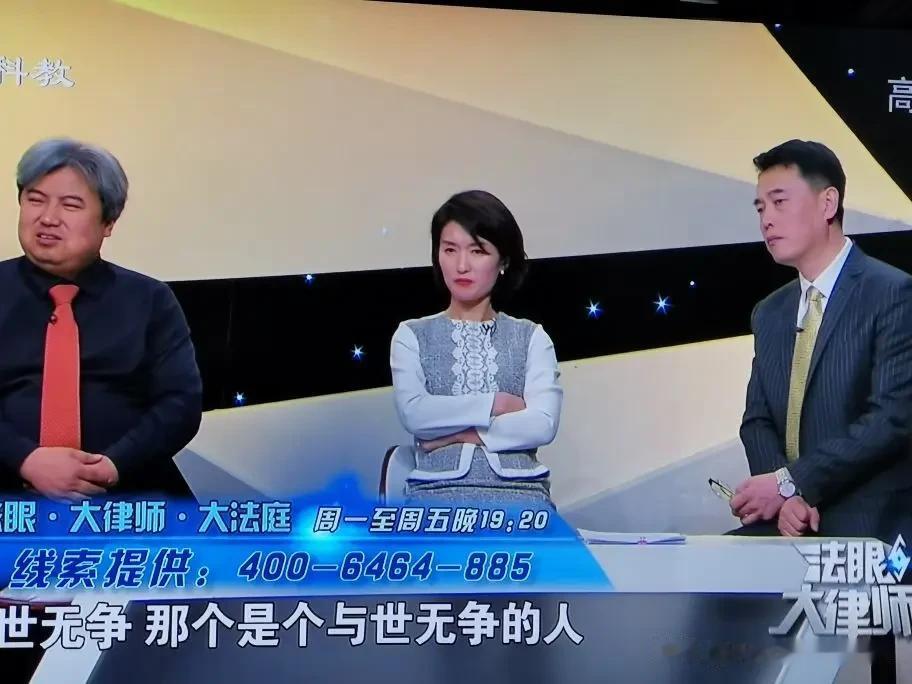 律师知识量能比法官知识更高深吗？
  客观讲，律师比法官的知识面更宽广些。
  