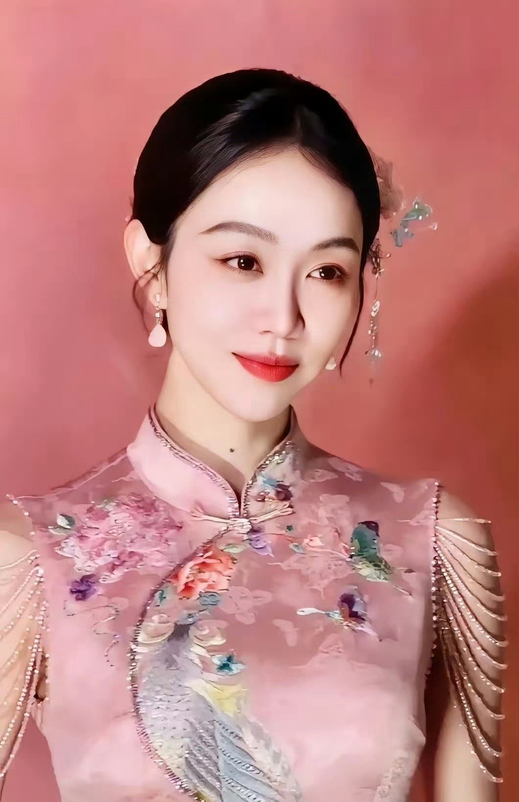 终于知道，40岁的姜妍为什么嫁的那么好不是因为她漂亮，也不是因为她厨艺好，而是因