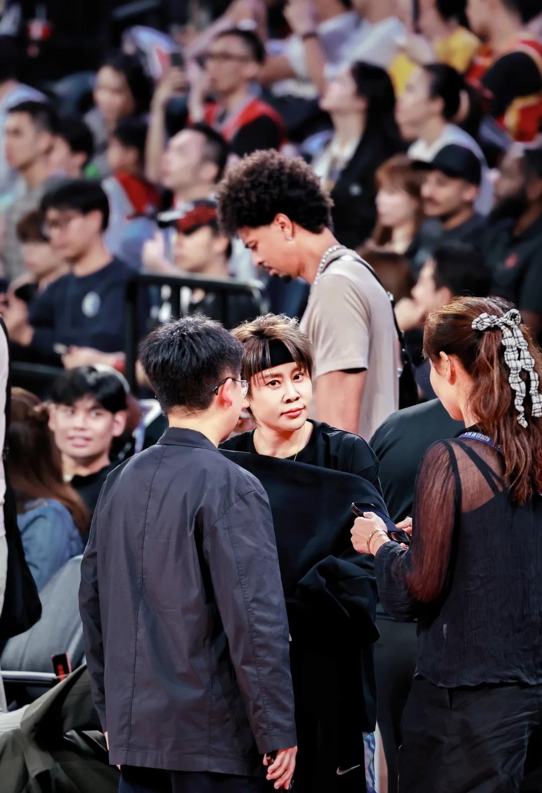 人群中你最耀眼✨
我交心的濛濛姐快回内地吧…王濛 王濛入驻 nba球迷日 @王濛