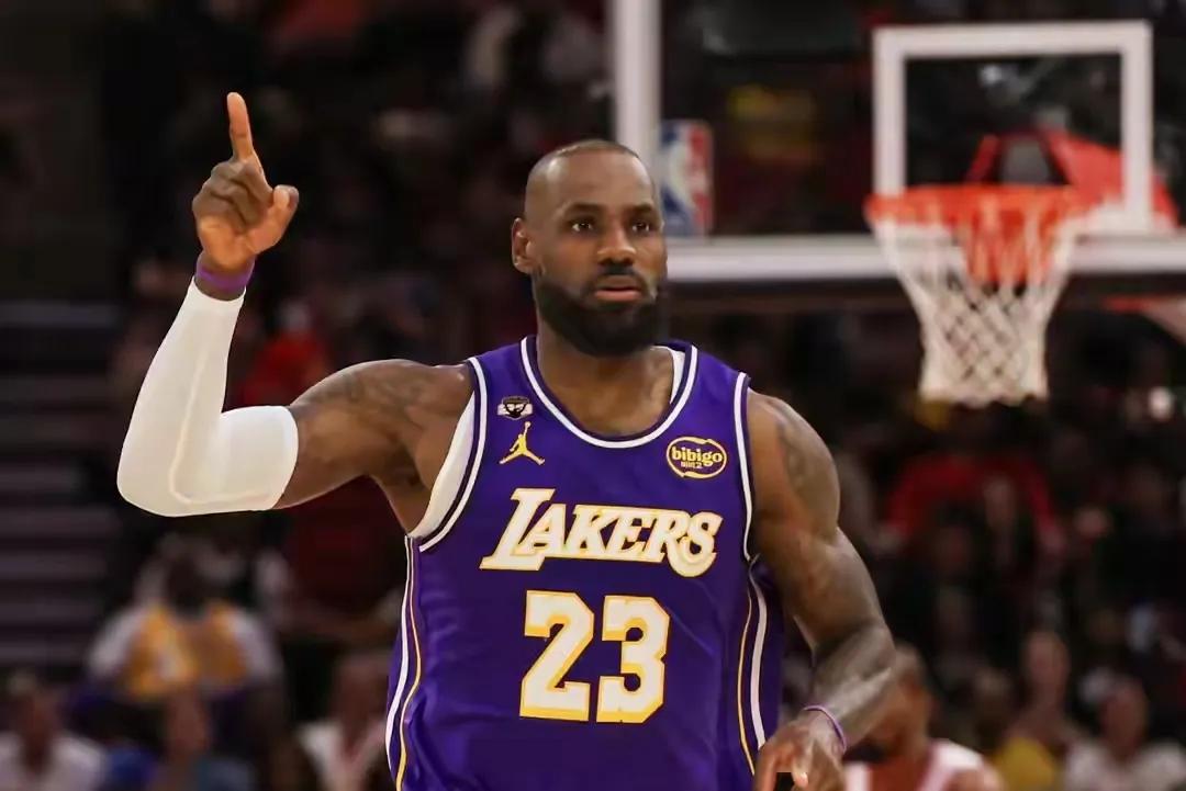 41岁詹姆斯打脸轮休时代！巴克利的炮轰说透了多少球迷的心


查尔斯·巴克利又开